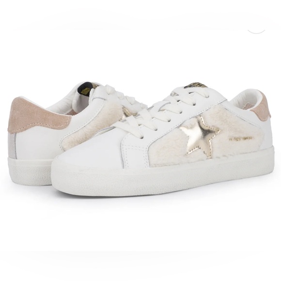 Vintage Havana Shoes - Vintage Havana Leather & Fuzzy Faux Fur “Wren” Ivory Cream Sneakers | Size 8